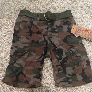 Smiths American cameo cargo shorts